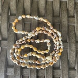 Vintage 18" Shell Bead Natural Tone Shell Necklace Layering Boho-Chic Beach Vibe